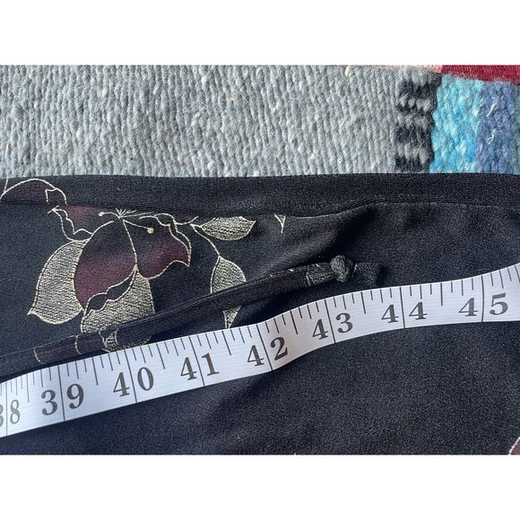 Vintage Social Circles Elastane Form Fitting Black & Floral Dress Sz 10P/M - Picture 16 of 16